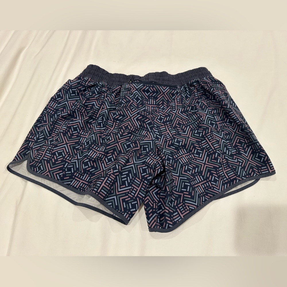 Patagonia Woman 9 Trails 6” Short - Size Medium